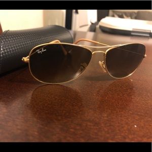 Ray-Ban sun glasses with case